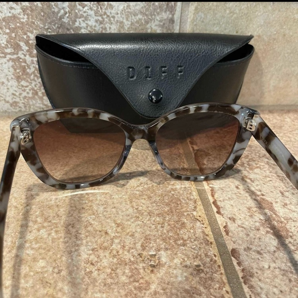 Diff Sunglasses - image 3